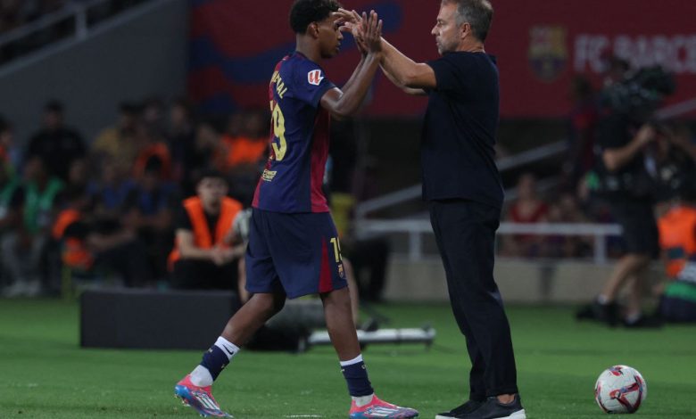 هانز فليك يضيف عنصرين جديدين في برشلونة