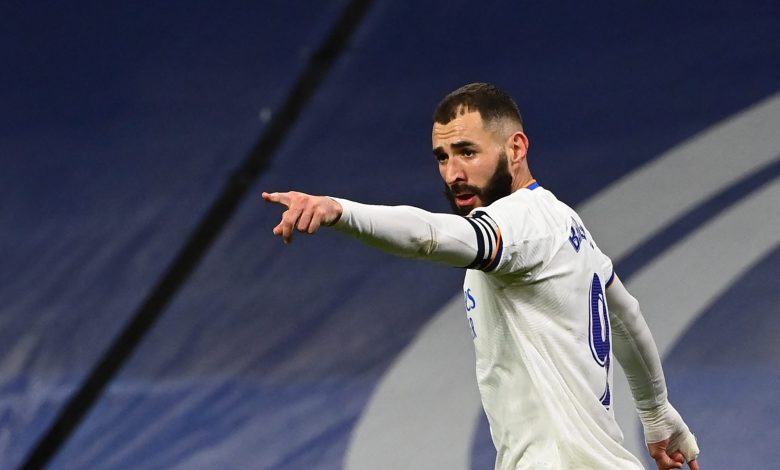 قصة صعود كريم بنزيما.. من شعار الطفولة إلى قمة كرة القدم