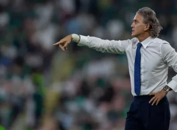 مانشيني: نسعى لاقتناص المركز الثاني بعد خسارة اليابان