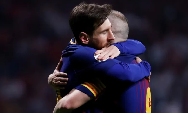 ميسي يودّع إنييستا: كرة القدم ستفتقدك