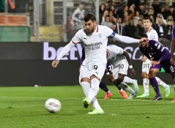 هيرنانديز سعيد في ميلان رغم توقف المفاوضات